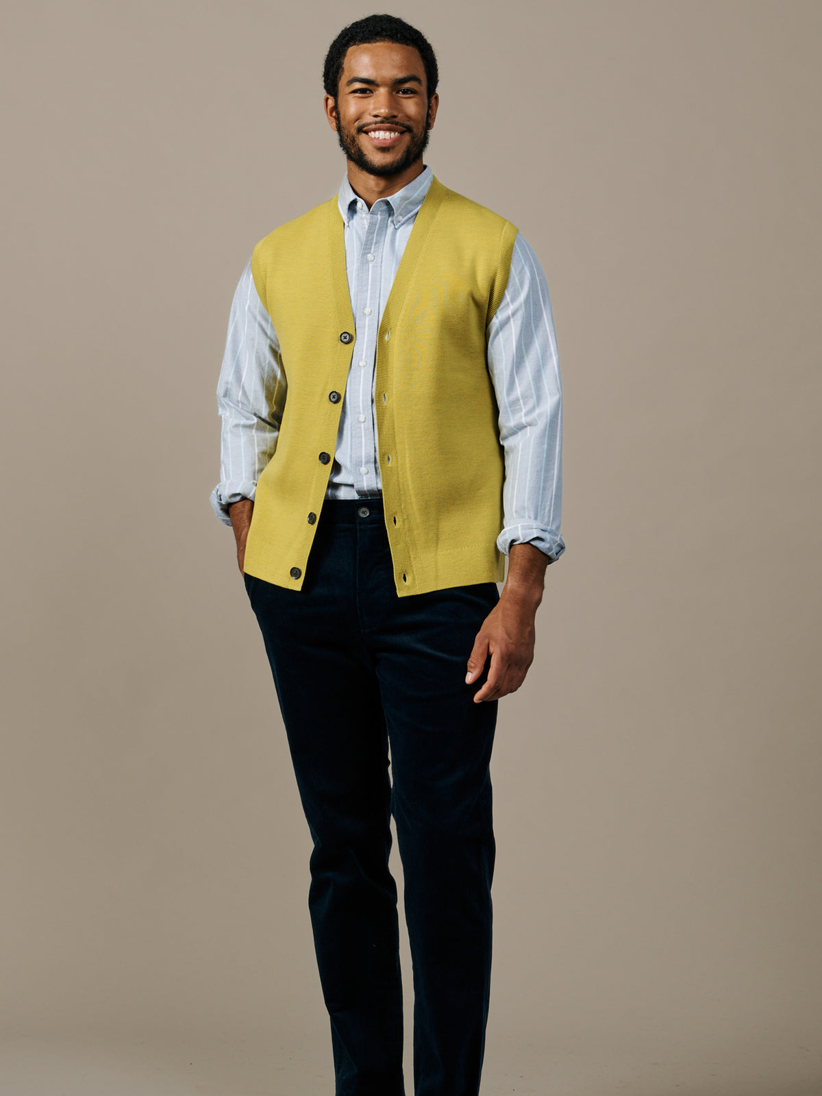 Aubin Gold Portman Extra Fine Merino Waistcoat | Waistcoat