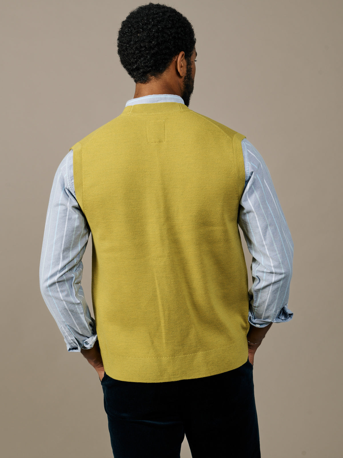 Aubin Gold Portman Extra Fine Merino Waistcoat | Waistcoat