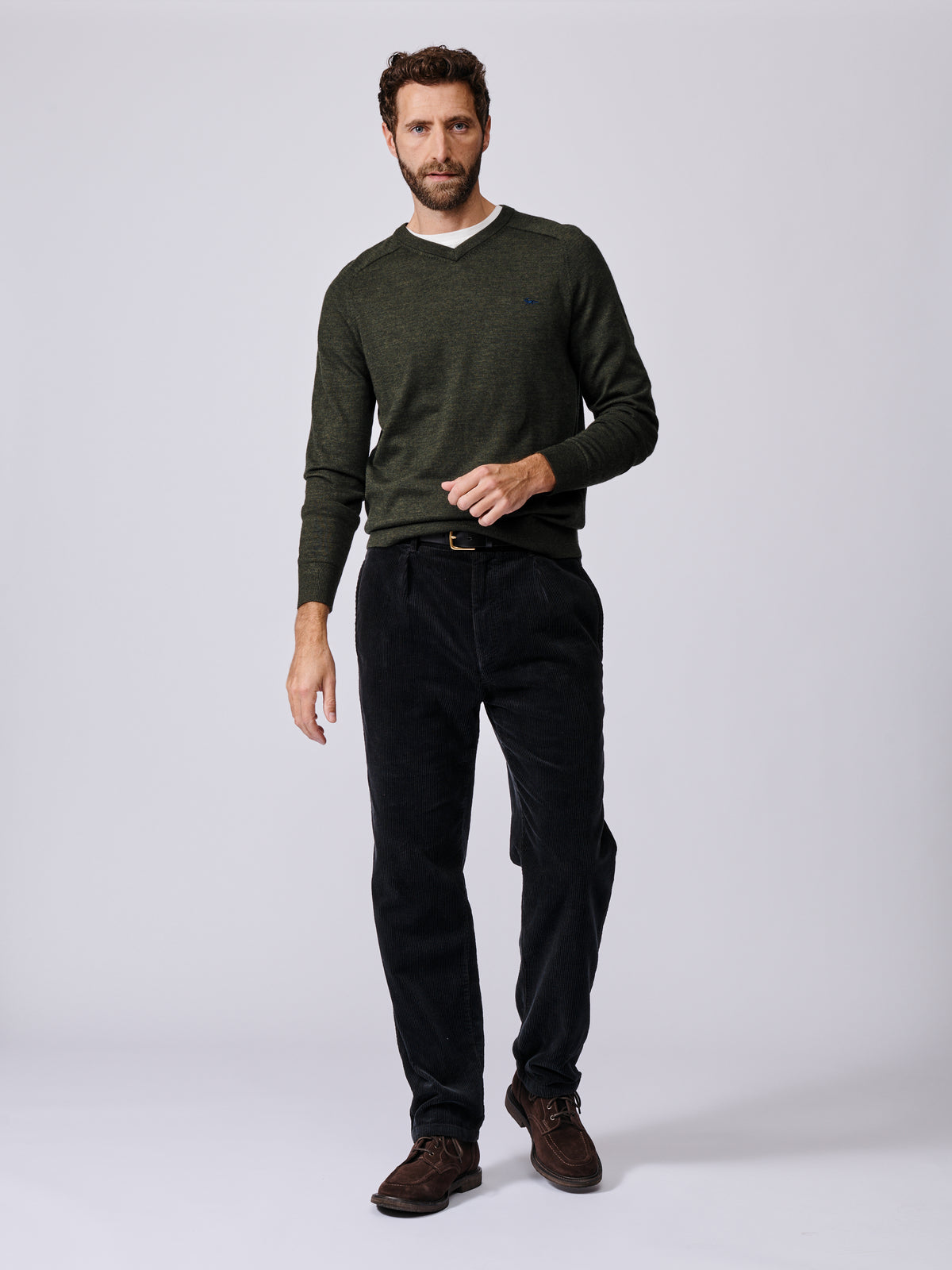 Aubin Dark Khaki Burnham Extra Fine Merino V-Neck Jumper | V-Neck