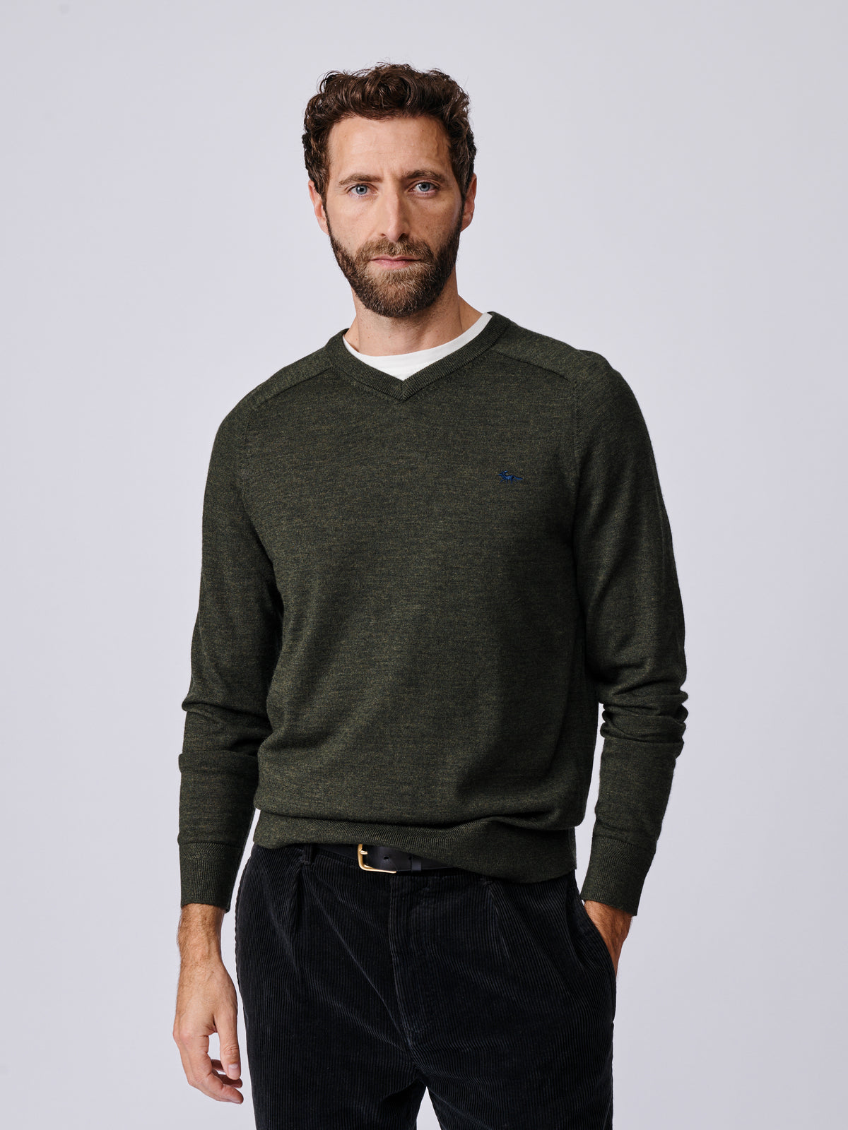 Aubin Dark Khaki Burnham Extra Fine Merino V-Neck Jumper | V-Neck