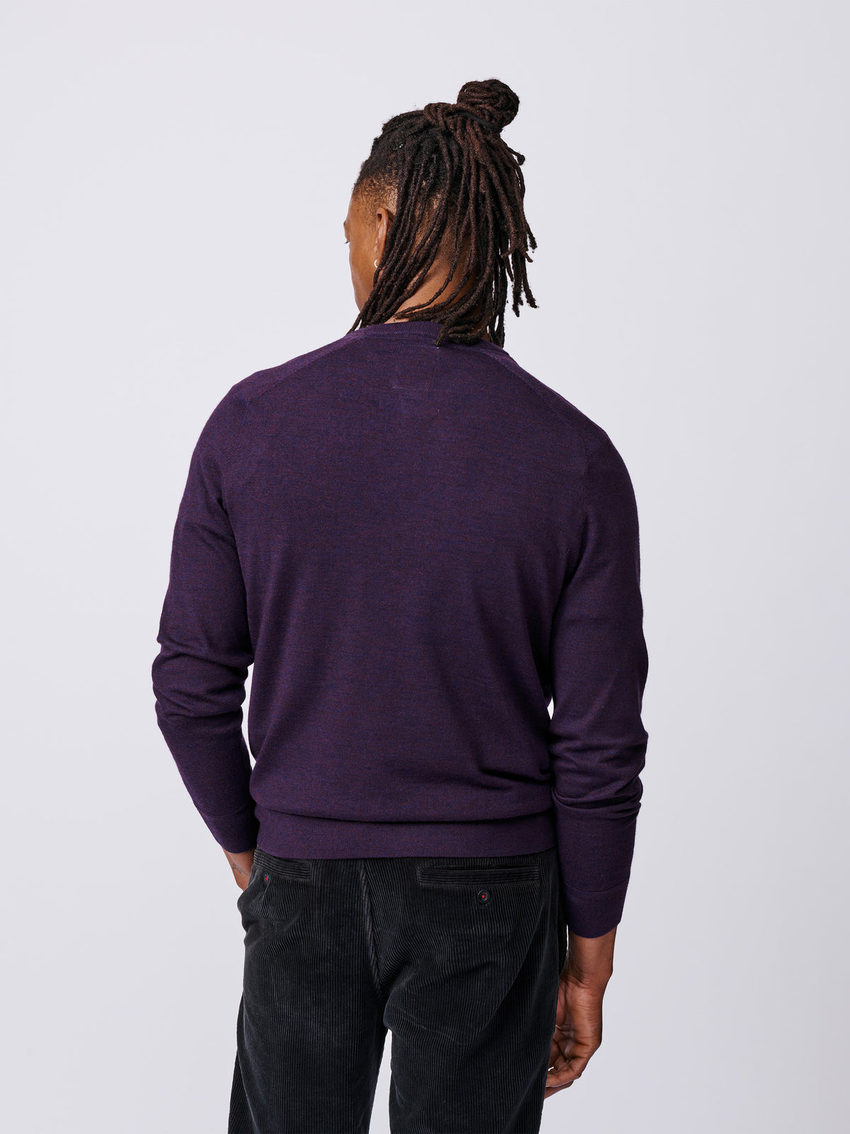 Aubin Dark Purple Burnham Extra Fine Merino V-Neck Jumper | V-Neck