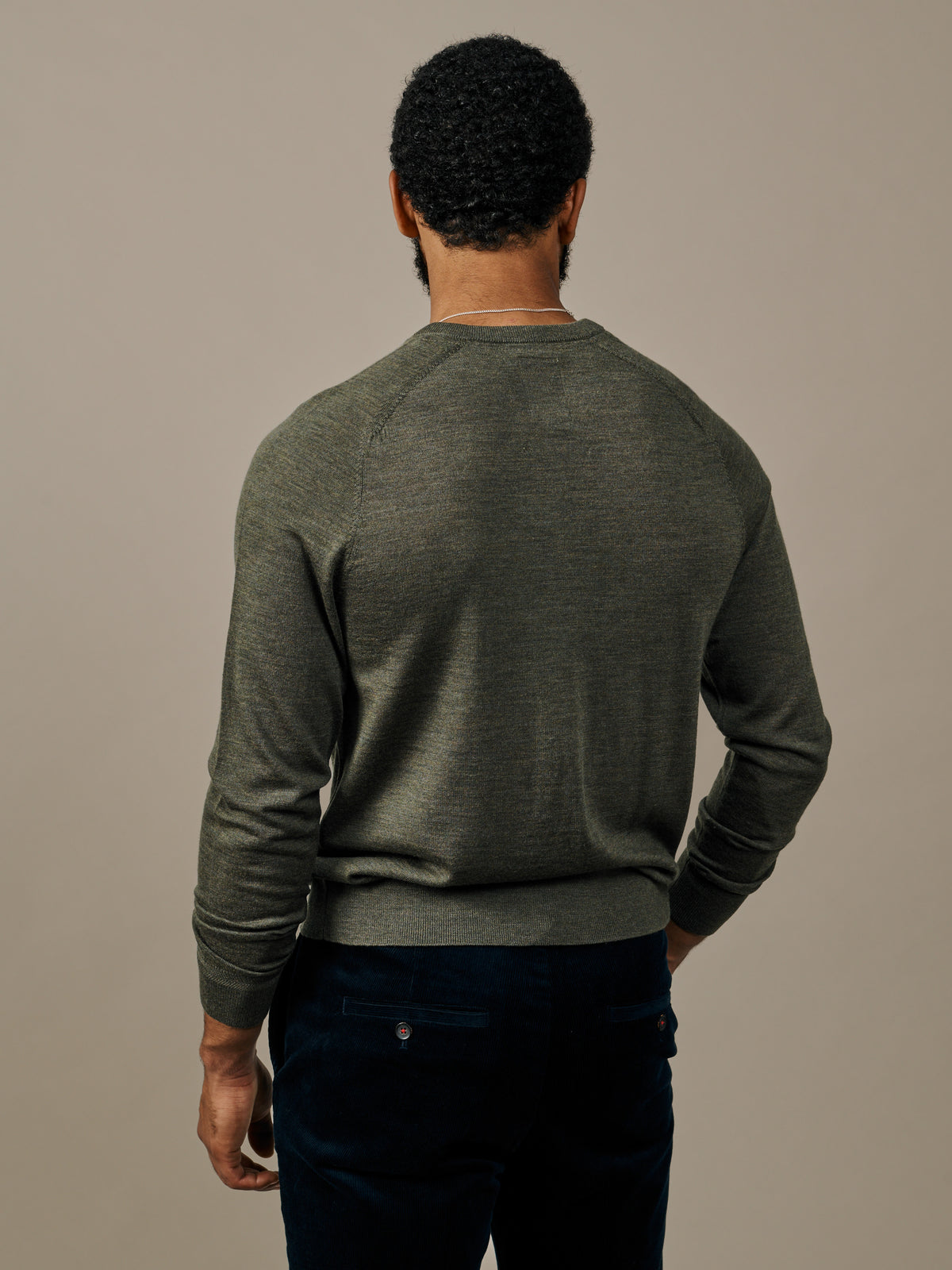 Aubin Light Khaki Burnham Extra Fine Merino V Neck Jumper | V-Neck