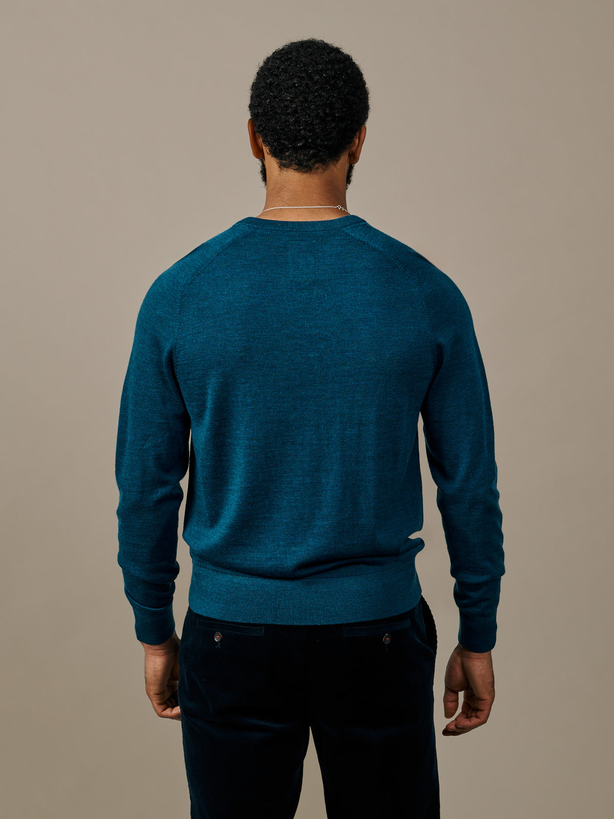 Aubin Peacock Burnham Extra Fine Merino V Neck Jumper | V-Neck