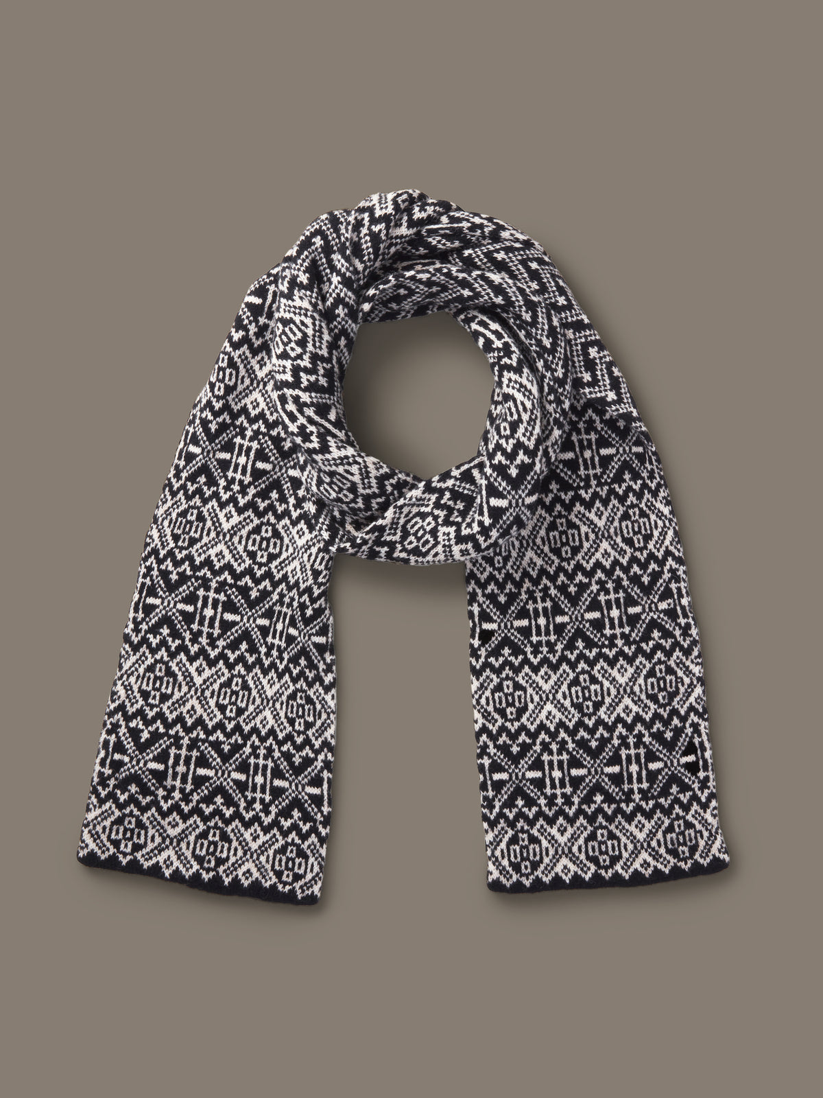 Aubin Black/White Dudley Fairisle Scarf | Scarf