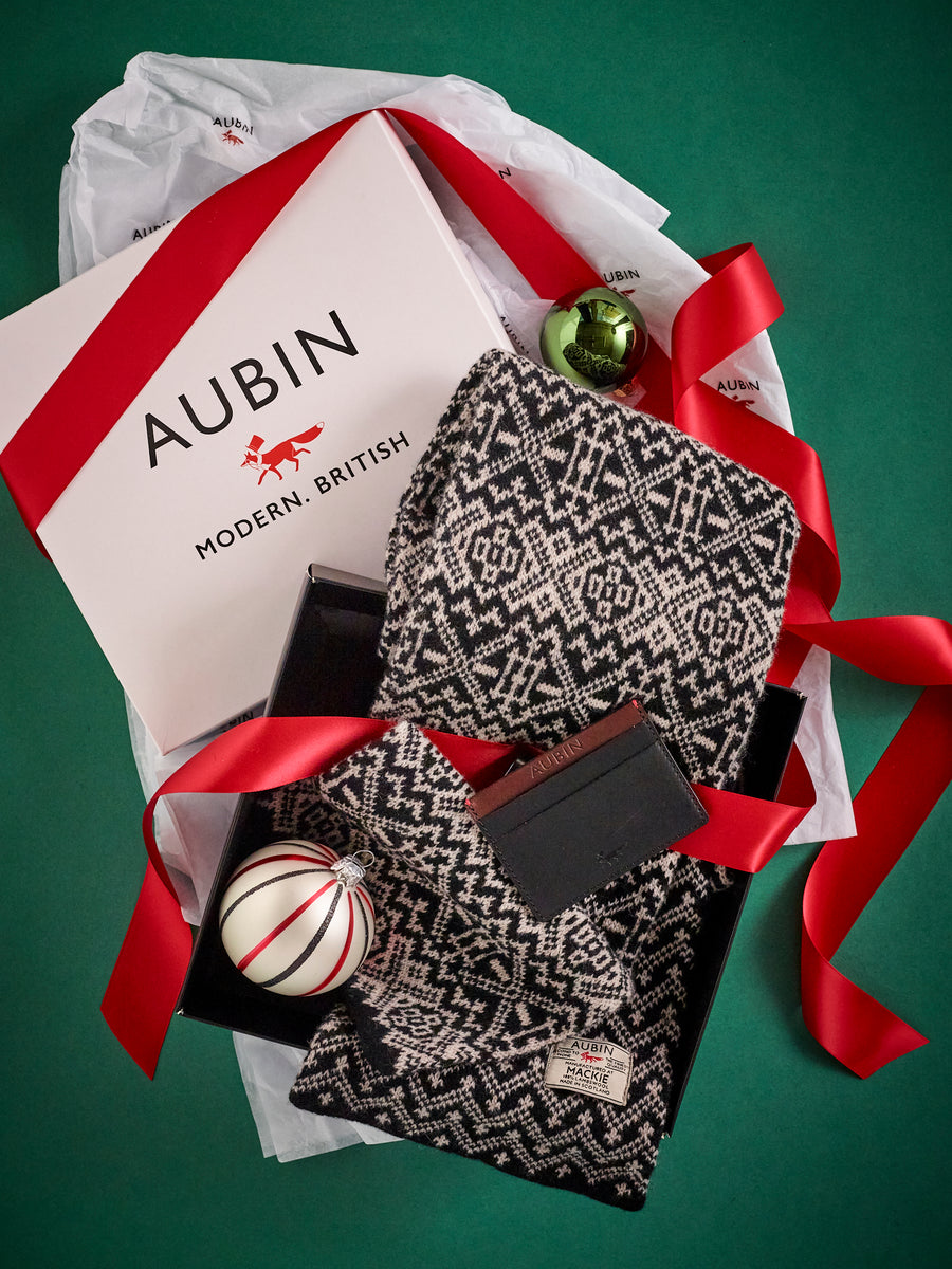 Scarf & Card holder Set