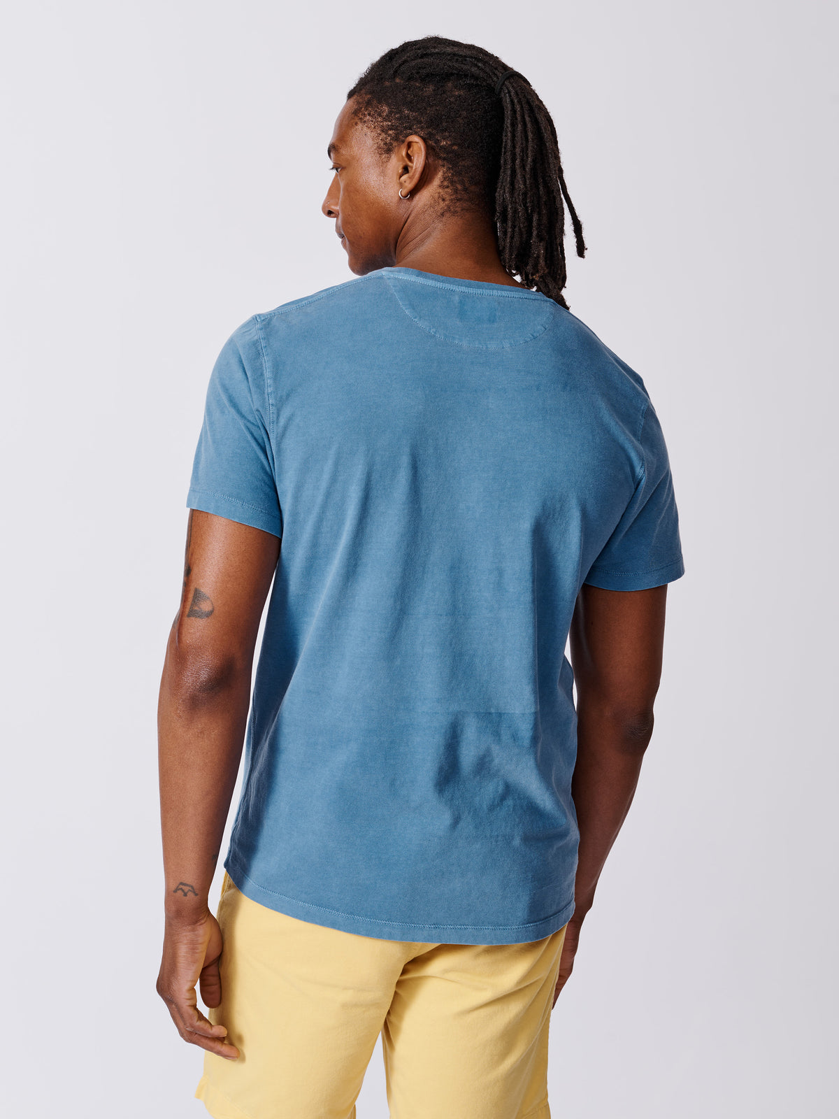 Aubin Cornflower Hareby Garment Dyed Pocket T-Shirt | Pocket Tee