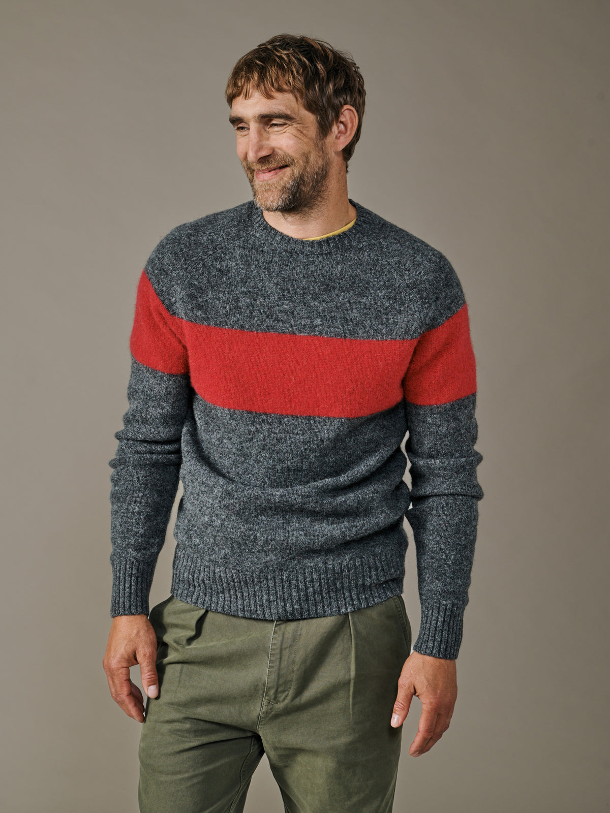 Aubin Charcoal/Rouge Prestwick Shetland Crew Neck Jumper | Crew Neck