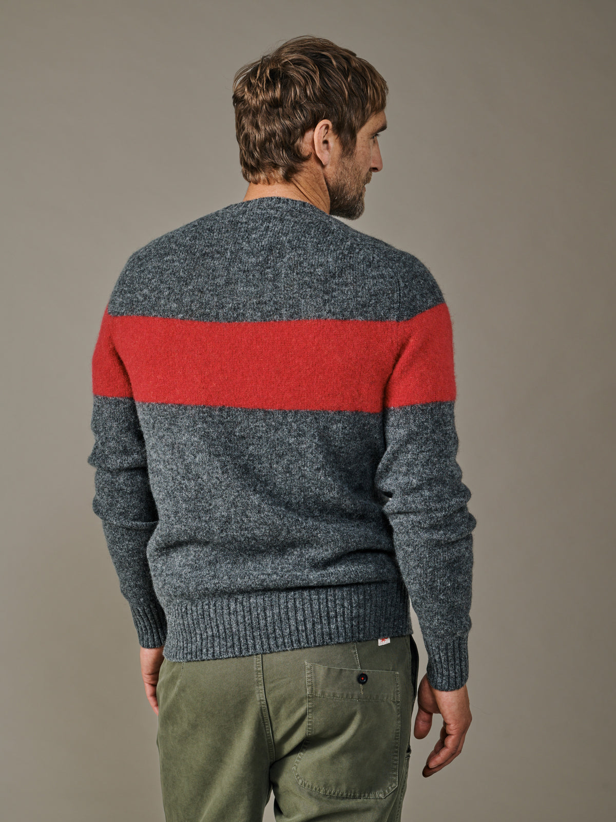 Aubin Charcoal/Rouge Prestwick Shetland Crew Neck Jumper | Crew Neck