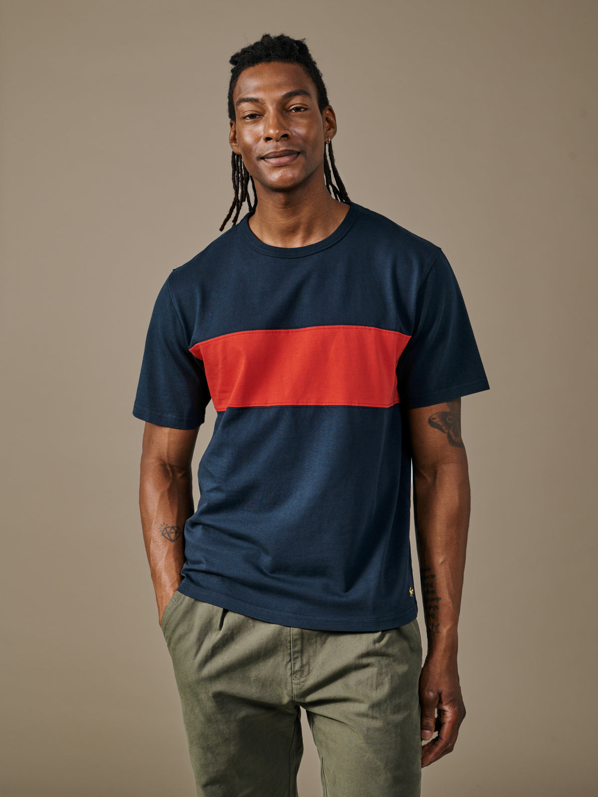 Aubin Navy/Red Stripe Santon Relaxed T-Shirt | Relaxed Tee