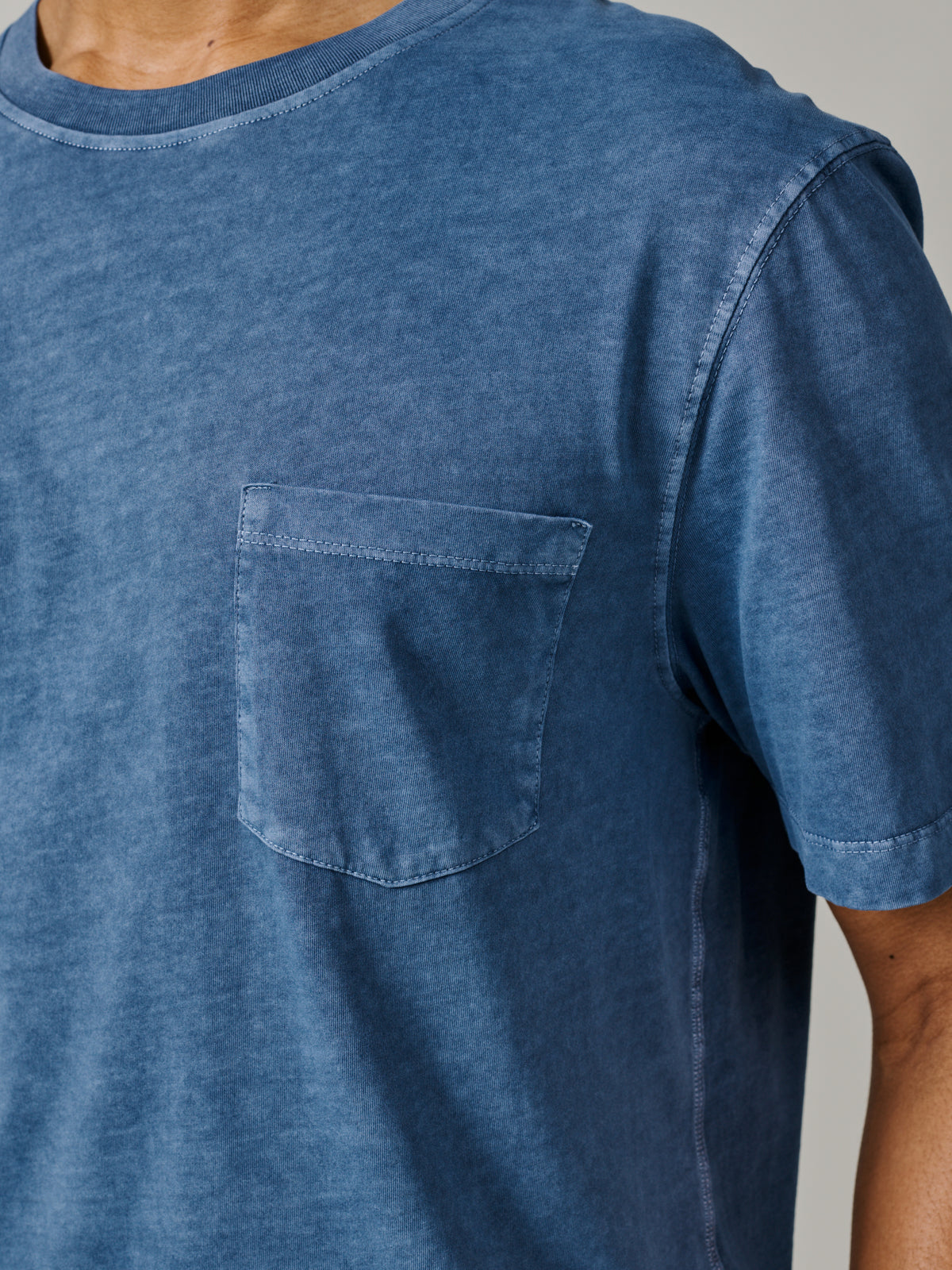 Aubin Washed Blue Hareby Garment Dyed Cotton T-Shirt | Relaxed Tee