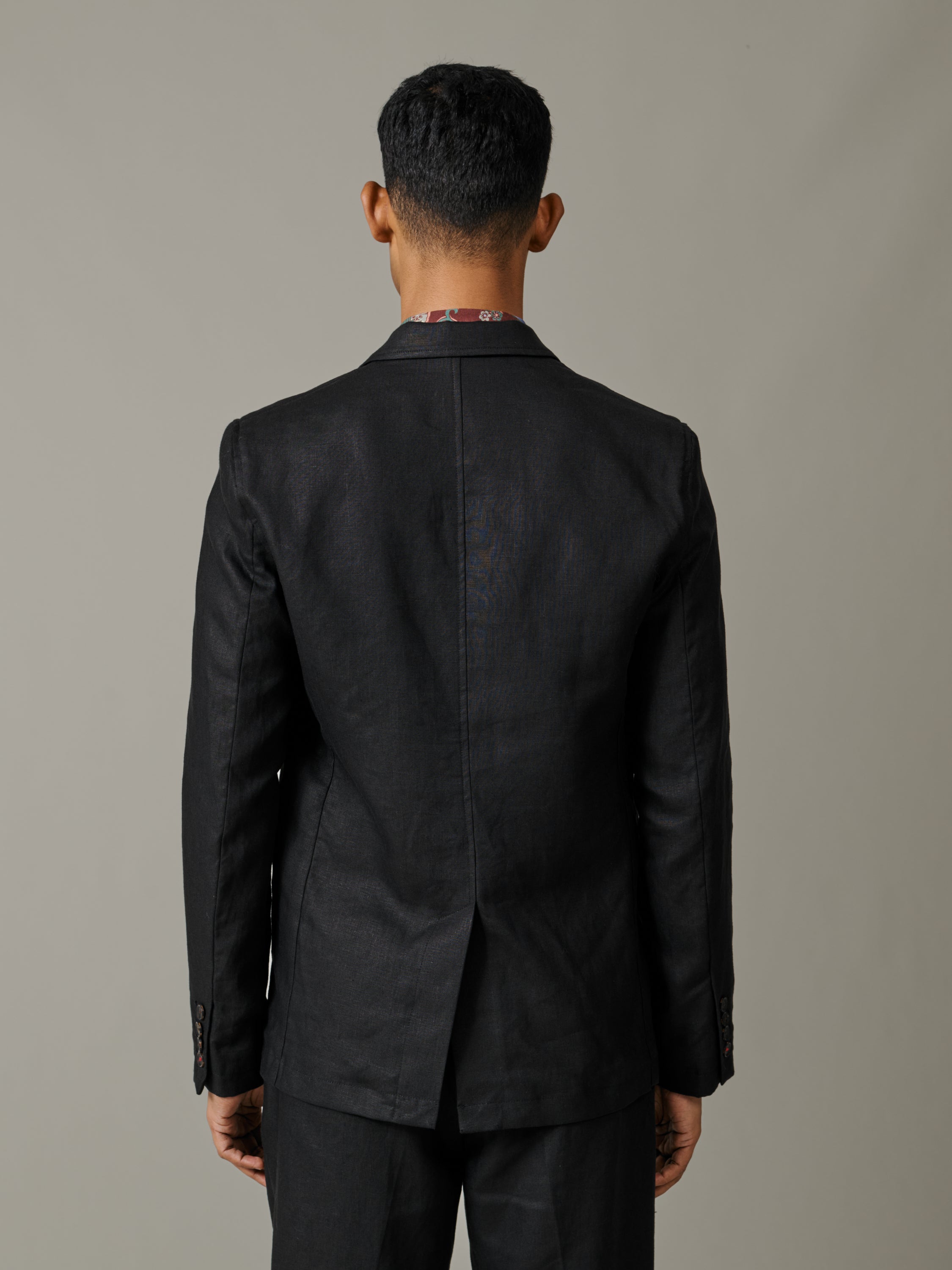 Video of Aubin Belvedere Relaxed Linen Jacket in Black
